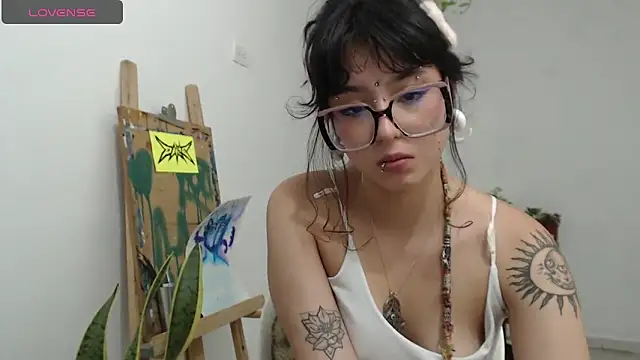 Lia Carter  online show from April 2026 12:48:02 AM