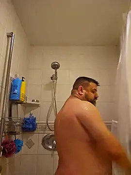 Roddog18 online show from December 2025 06:43:01 AM