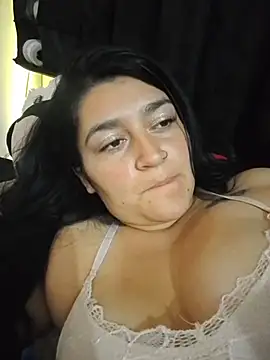 alejitasweet online show from October 2025 03:31:01 AM