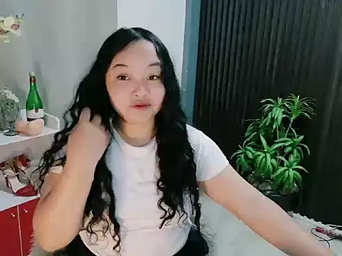 UrFavouriteCravings online show from January 2026 03:50:01 PM