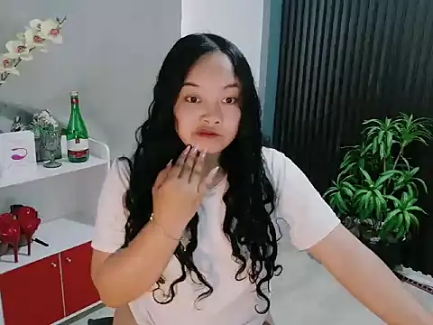 UrFavouriteCravings online show from February 2026 02:39:02 AM