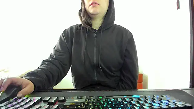 annyaparis online show from April 2026 12:50:02 PM