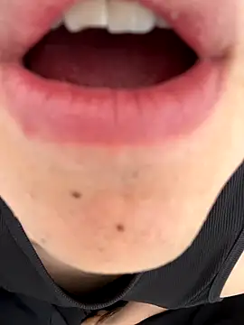 LiamMyst online show from November 2025 03:28:02 PM