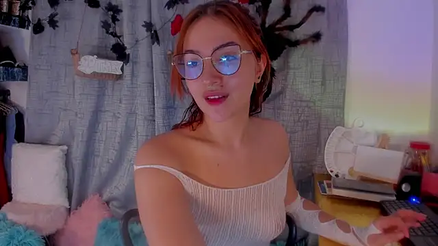 AmaruBloom online show from October 2025 03:50:02 AM