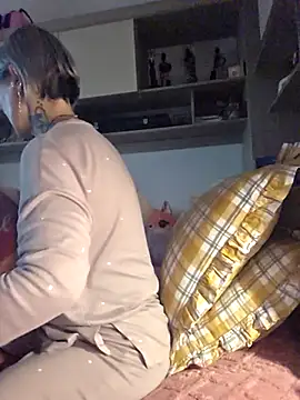 Snapshot of KirraWhite chatting on November 2025 06:06:02 PM KirraWhite online show from November 2025 06:06:02 PM