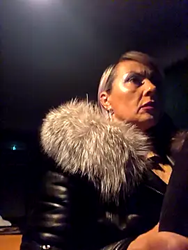 Snapshot of KirraWhite chatting on November 2025 04:02:02 AM KirraWhite online show from November 2025 04:02:02 AM