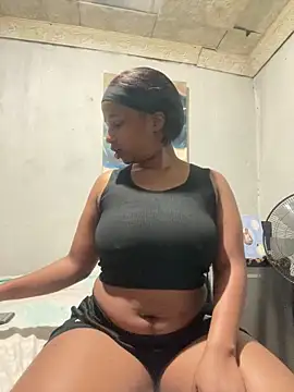 Snapshot of MissBubbles04 chatting on November 2025 08:07:01 PM MissBubbles04 online show from November 2025 08:07:01 PM