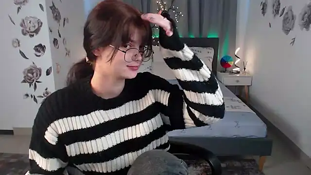 MileyRood online show from October 2025 11:17:02 PM