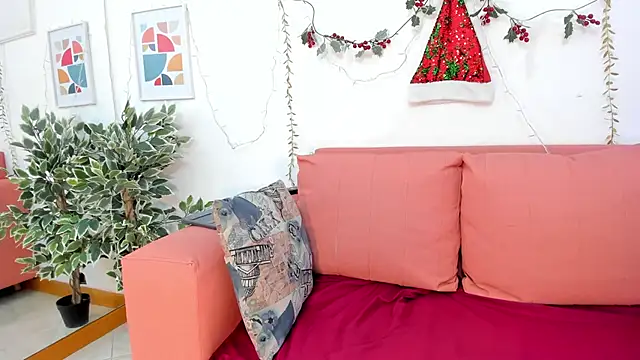 chloejhonson online show from November 2025 12:17:01 PM