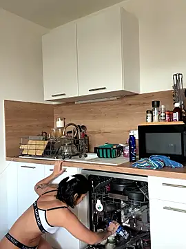 Snapshot of LaPetiteKim chatting on January 2026 01:05:02 PM LaPetiteKim online show from January 2026 01:05:02 PM