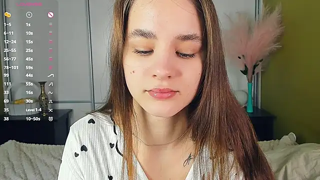 JinnyMcie online show from April 2026 07:25:02 AM