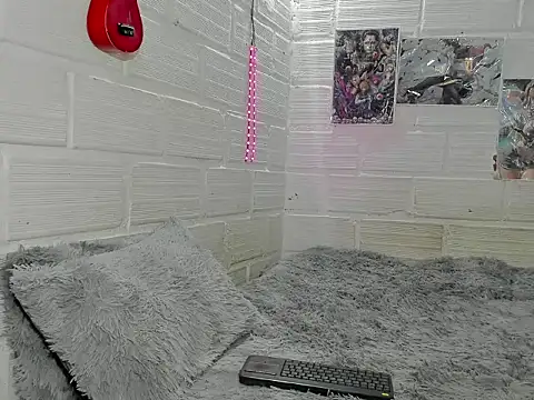 Daniell 007 online show from October 2025 07:48:02 PM