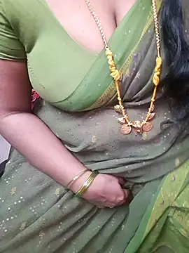 Snapshot of Tamil_Ammani chatting on December 2025 06:03:02 PM Tamil Ammani online show from December 2025 06:03:02 PM