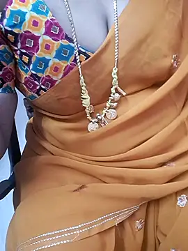 Snapshot of Tamil_Ammani chatting on February 2026 05:29:01 PM Tamil Ammani online show from February 2026 05:29:01 PM