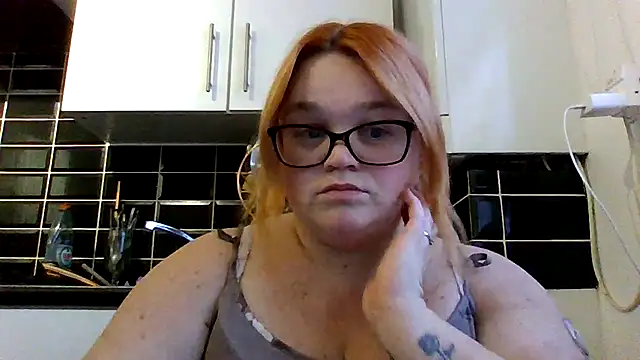 Snapshot of Curvy-AmyX chatting on October 2025 05:00:01 PM Curvy-AmyX online show from October 2025 05:00:01 PM