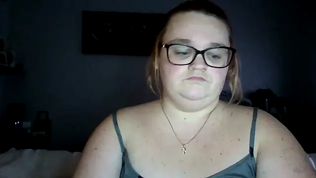 Snapshot of Curvy-AmyX chatting on October 2025 07:47:01 PM Curvy-AmyX online show from October 2025 07:47:01 PM