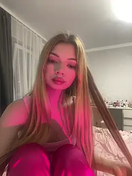  Siennaaa  online show from February 2026 10:57:01 PM