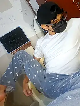 oppaboy online show from October 2025 04:31:02 AM