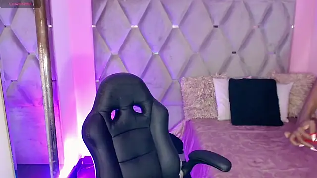 Miranda Collins online show from November 2025 11:05:01 AM