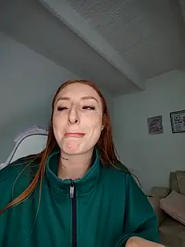 Snapshot of Bennuluspeach_ chatting on October 2025 05:24:01 AM Bennuluspeach online show from October 2025 05:24:01 AM