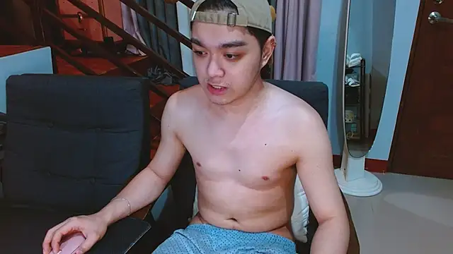 Snapshot of JayKarLo chatting on October 2025 01:23:04 PM JayKarLo online show from October 2025 01:23:04 PM