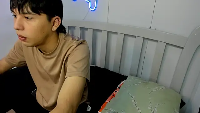 StiwenTwink online show from November 2025 02:41:02 PM