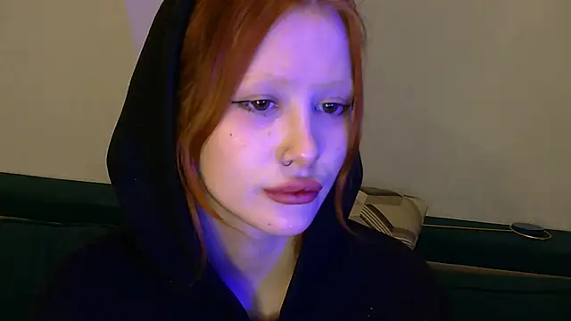 Nyra Thira online show from February 2026 07:10:01 PM