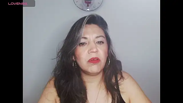 XxAntonellaxxx online show from October 2025 04:29:01 PM