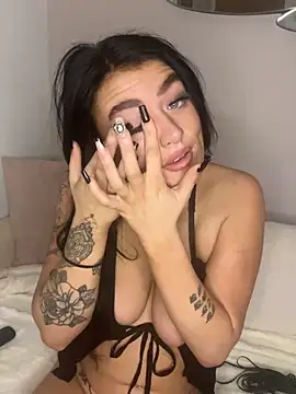 LolaReaX online show from November 2025 06:13:01 AM