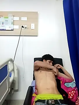 mazo18 online show from February 2026 01:39:02 AM