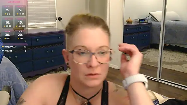 Snapshot of dixie_comanche chatting on October 2025 03:12:02 AM dixie comanche online show from October 2025 03:12:02 AM