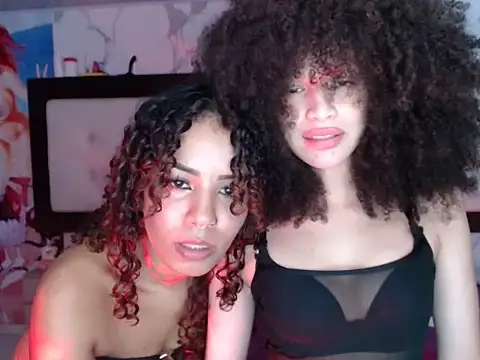 Snapshot of Miiss-Diiamondss chatting on October 2025 07:29:01 AM Miiss-Diiamondss online show from October 2025 07:29:01 AM