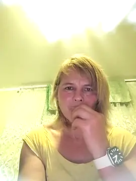 Snapshot of Masha412111 chatting on October 2025 08:53:02 PM Masha412111 online show from October 2025 08:53:02 PM