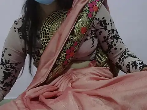 Snapshot of Laila_Cute chatting on January 2026 01:37:02 PM Laila Cute online show from January 2026 01:37:02 PM