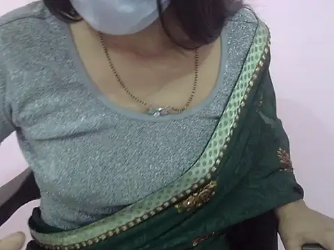 Snapshot of Laila_Cute chatting on January 2026 04:51:01 AM Laila Cute online show from January 2026 04:51:01 AM