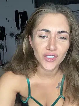 Snapshot of Malasantababy chatting on October 2025 10:18:02 PM Malasantababy online show from October 2025 10:18:02 PM