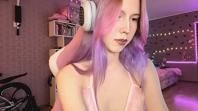 Snapshot of Jerrieberry chatting on December 2025 01:37:02 PM Jerrieberry online show from December 2025 01:37:02 PM