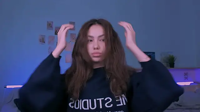 branchwithflowerss online show from November 2025 05:54:01 AM