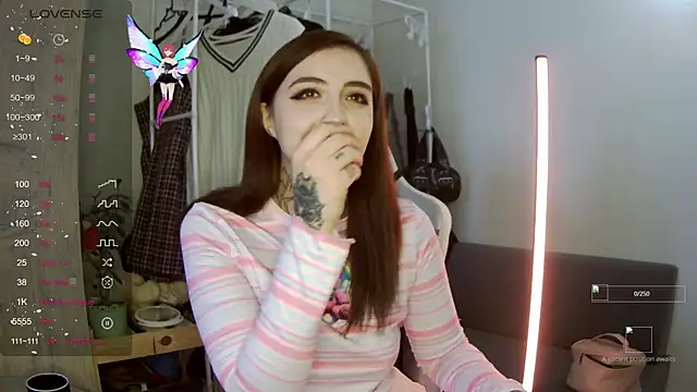 Snapshot of Rin_andersonn chatting on October 2025 07:50:01 AM Rin andersonn online show from October 2025 07:50:01 AM