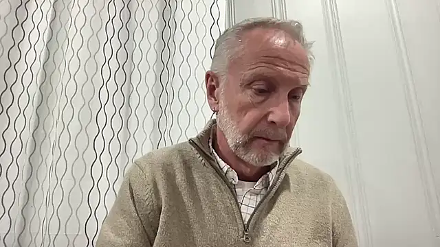 Snapshot of ApolloThrust chatting on November 2025 02:47:02 AM ApolloThrust online show from November 2025 02:47:02 AM