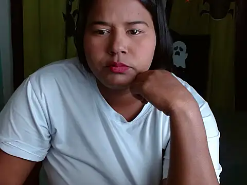 Ebony luna online show from October 2025 01:23:01 PM