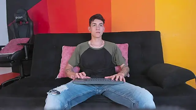 LukeSavagge online show from October 2025 08:53:02 PM