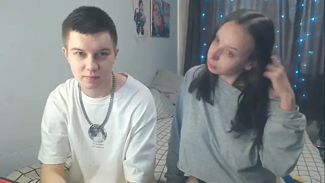 Snapshot of Mark_and_Wendy chatting on May 2026 08:01:01 AM Mark and Wendy online show from May 2026 08:01:01 AM