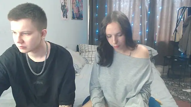 Snapshot of Mark_and_Wendy chatting on May 2026 07:27:01 AM Mark and Wendy online show from May 2026 07:27:01 AM