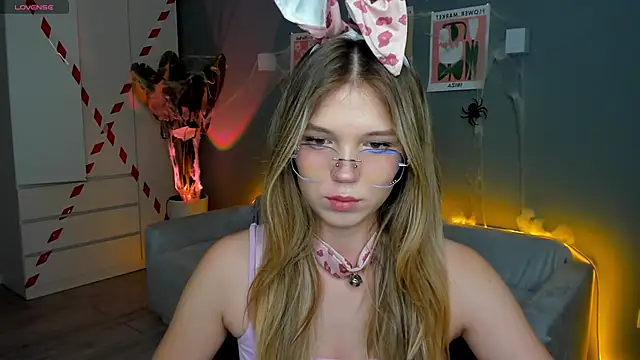 linakorvin online show from November 2025 01:12:02 PM