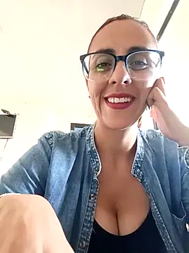 Jade 1-9 online show from November 2025 06:14:01 PM