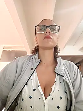 Jade 1-9 online show from February 2026 02:59:02 PM