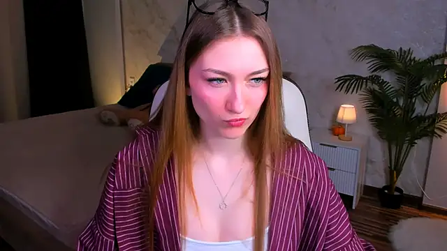 Snapshot of AngelAnabelle chatting on December 2025 02:01:02 PM AngelAnabelle online show from December 2025 02:01:02 PM