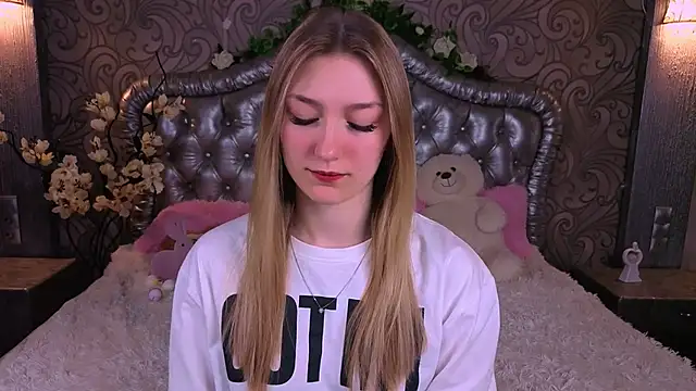 AngelAnabelle online show from April 2026 08:29:01 PM