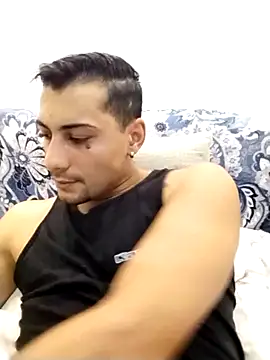 gooddboy01 online show from October 2025 07:15:02 PM